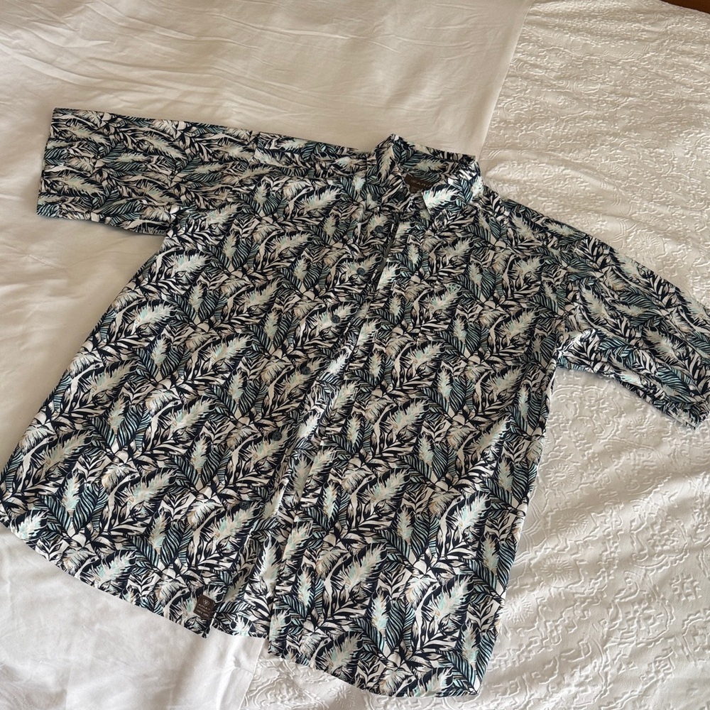 Ariat Men's Blue and White Patterned Dress Shirt